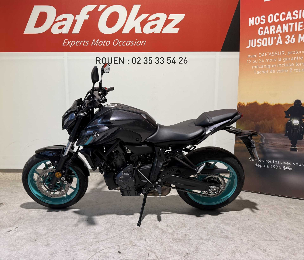 Yamaha MT-07 700 2023 vue gauche