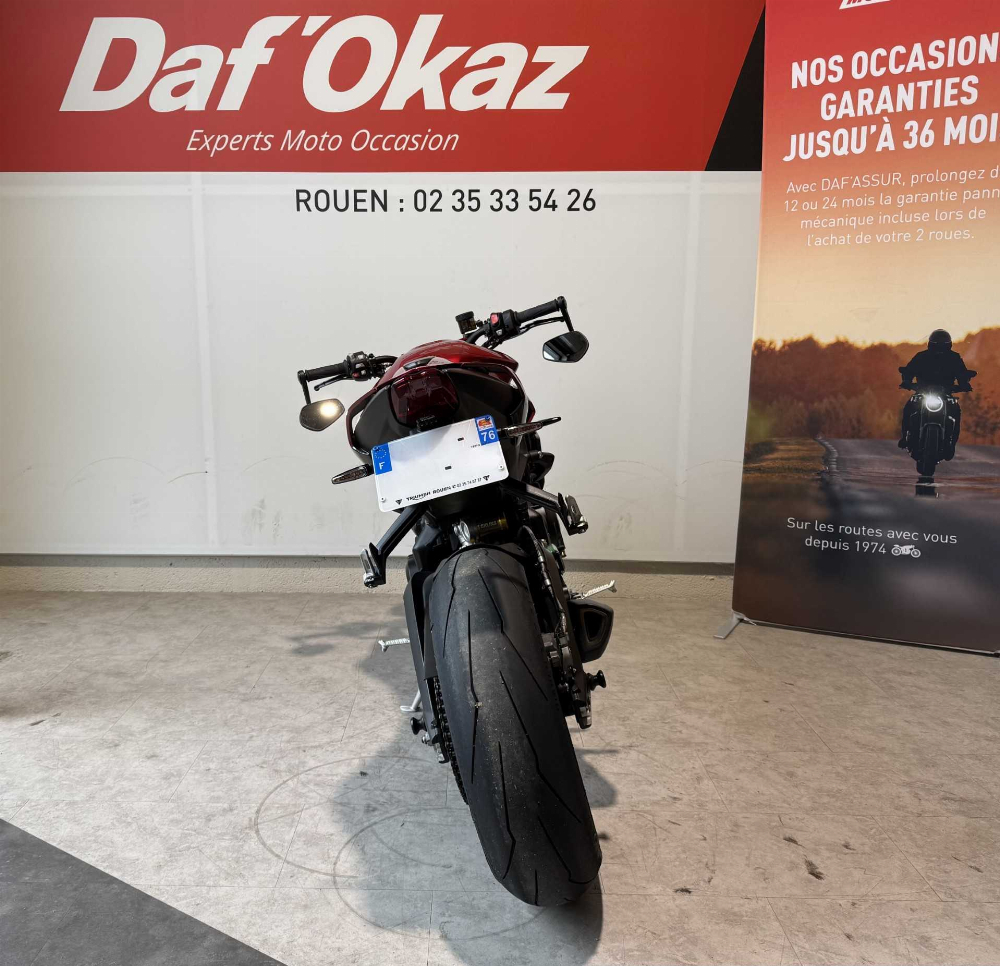 Triumph 765 Street Triple RS 2023 vue arrière