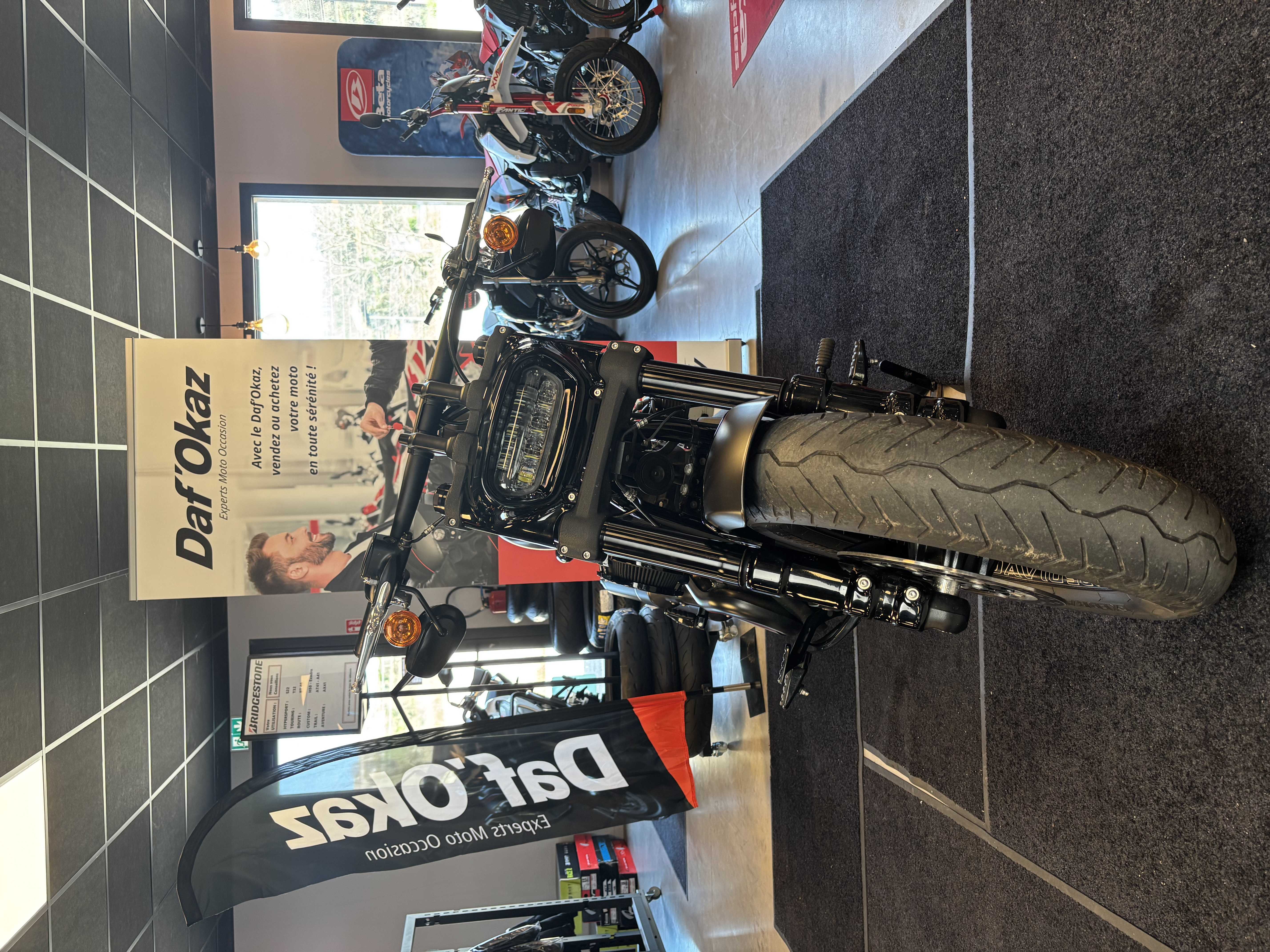 Harley-Davidson FXBBS 1868 ABS FXBBS Softail Street Bob 114 A 2021 HD vue avant