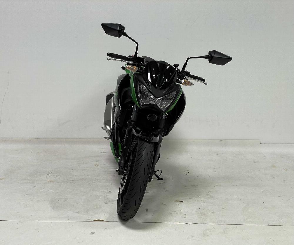 Kawasaki Z 300 2015 vue avant