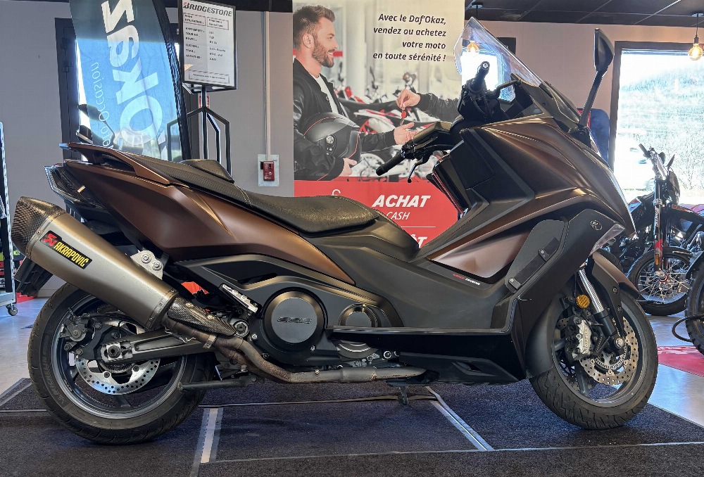 Kymco ak 550 2018 vue gauche