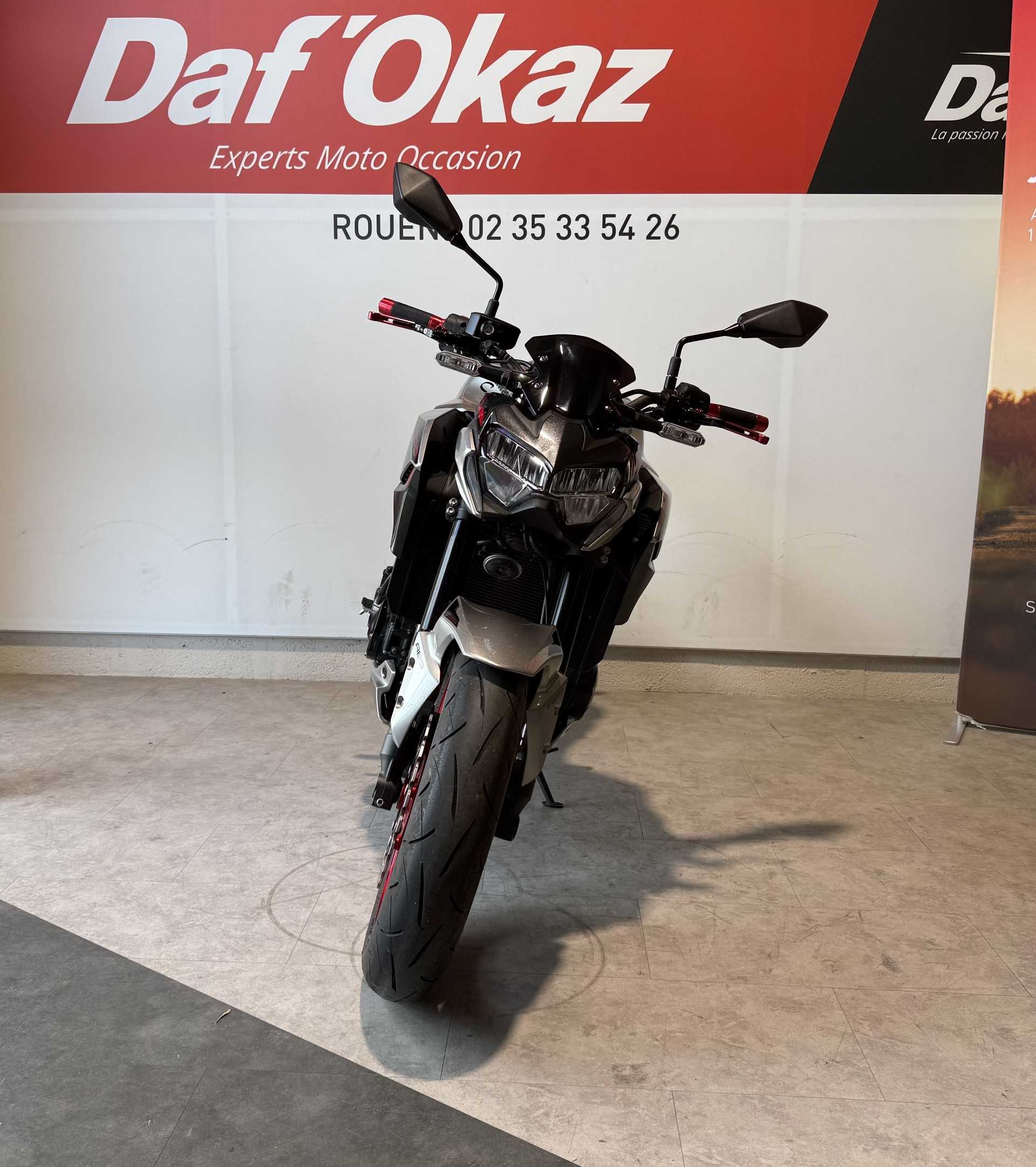 Kawasaki Z 900 2022 HD vue avant