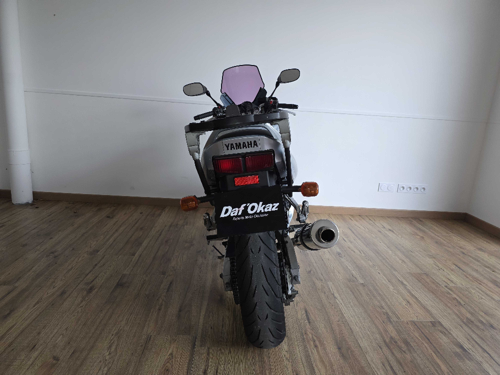 Yamaha FZ6 600 S FZ6 (Fazer) S 2004 vue arrière