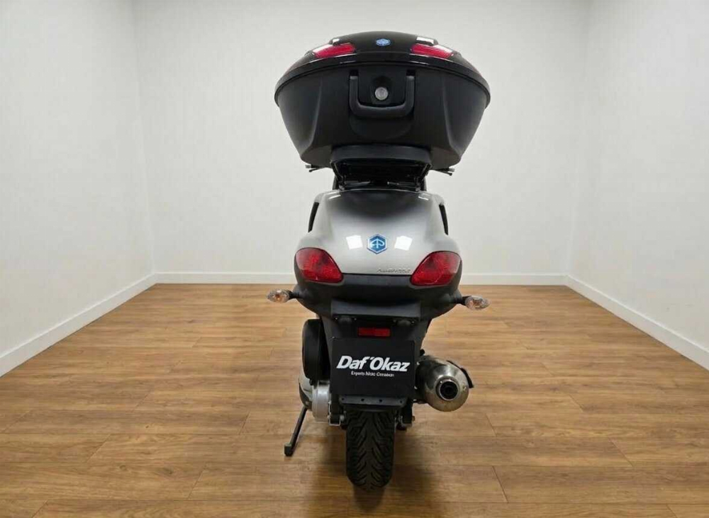 Piaggio MP3 500 Business 2012 vue arrière