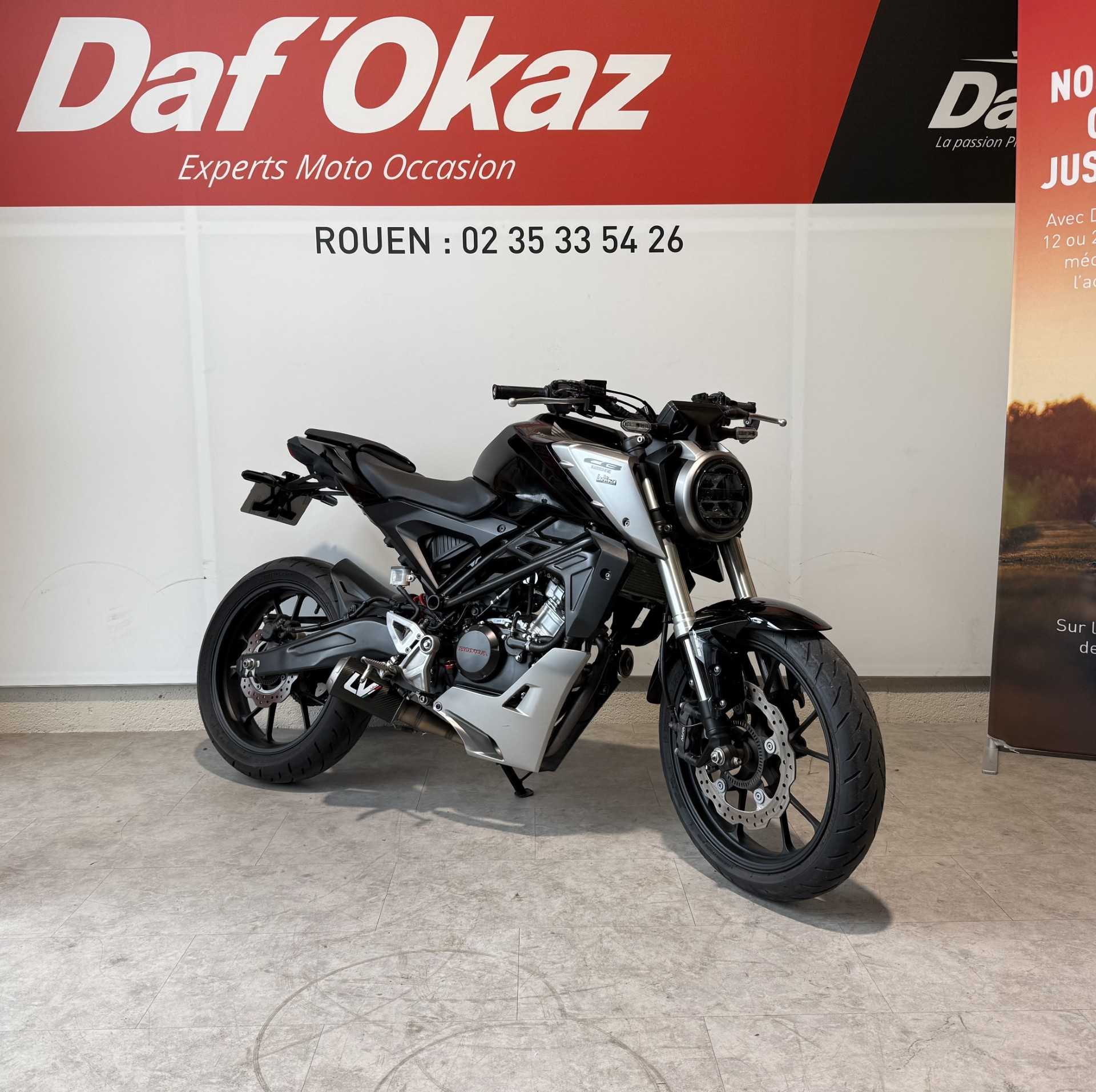 Honda CB 125 R 2018 HD vue 3/4 droite