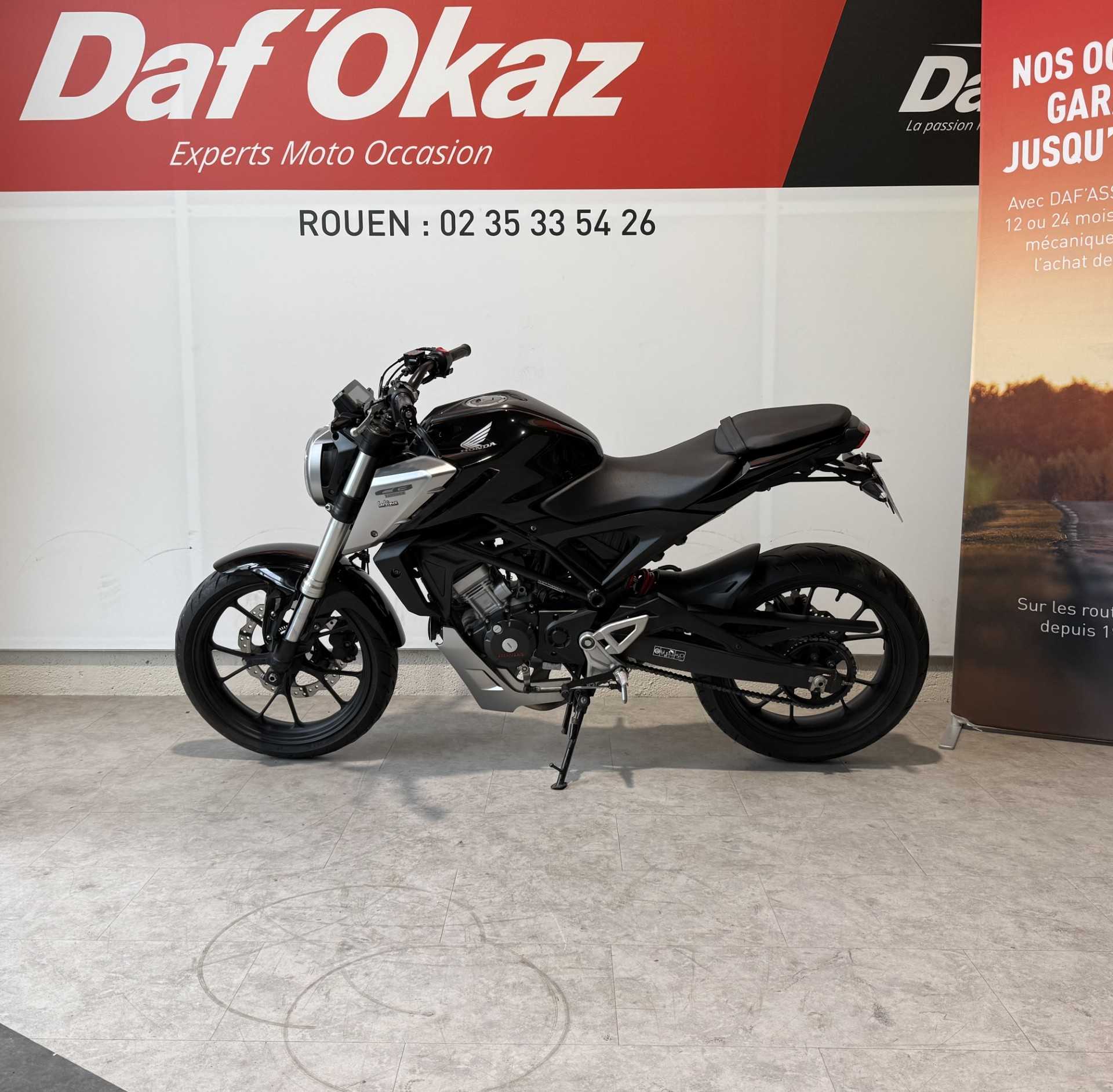 Honda CB 125 R 2018 HD vue gauche