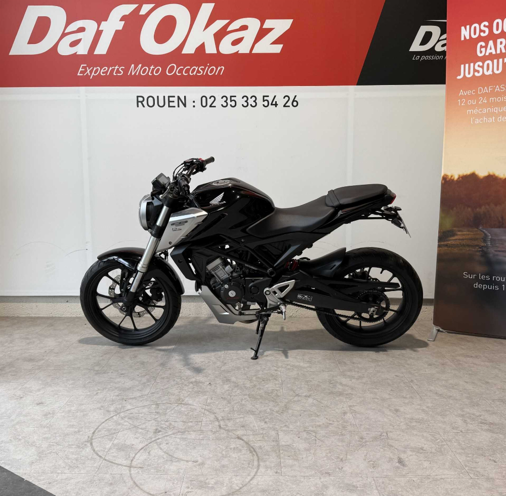 Honda CB 125 R 2018 vue gauche