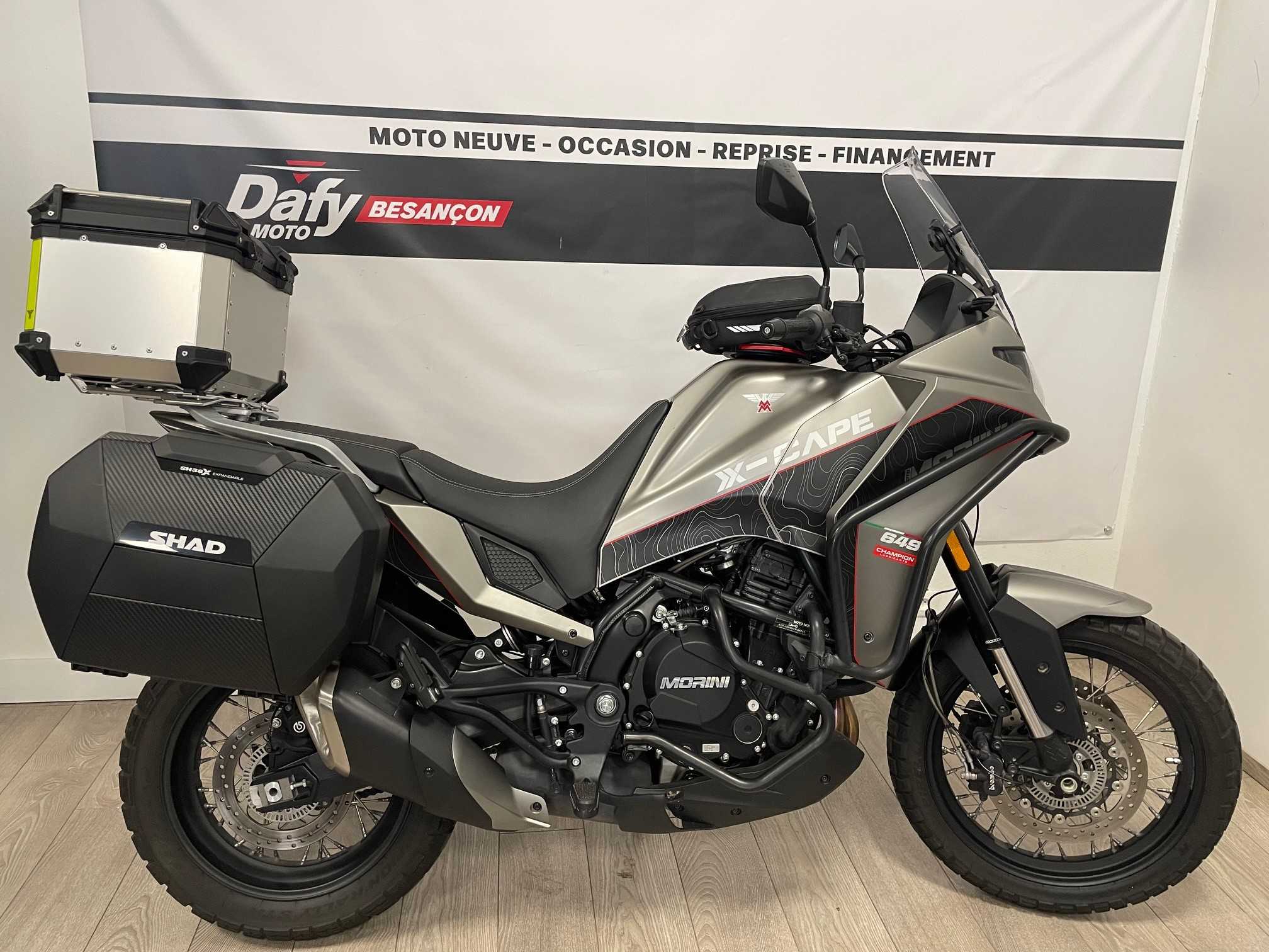 Moto Morini X-CAPE 650 2023 HD vue 3/4 droite