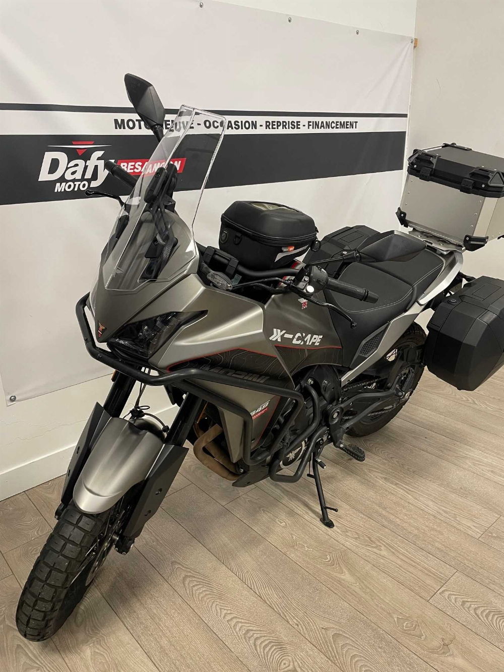 Moto Morini X-CAPE 650 2023 vue avant