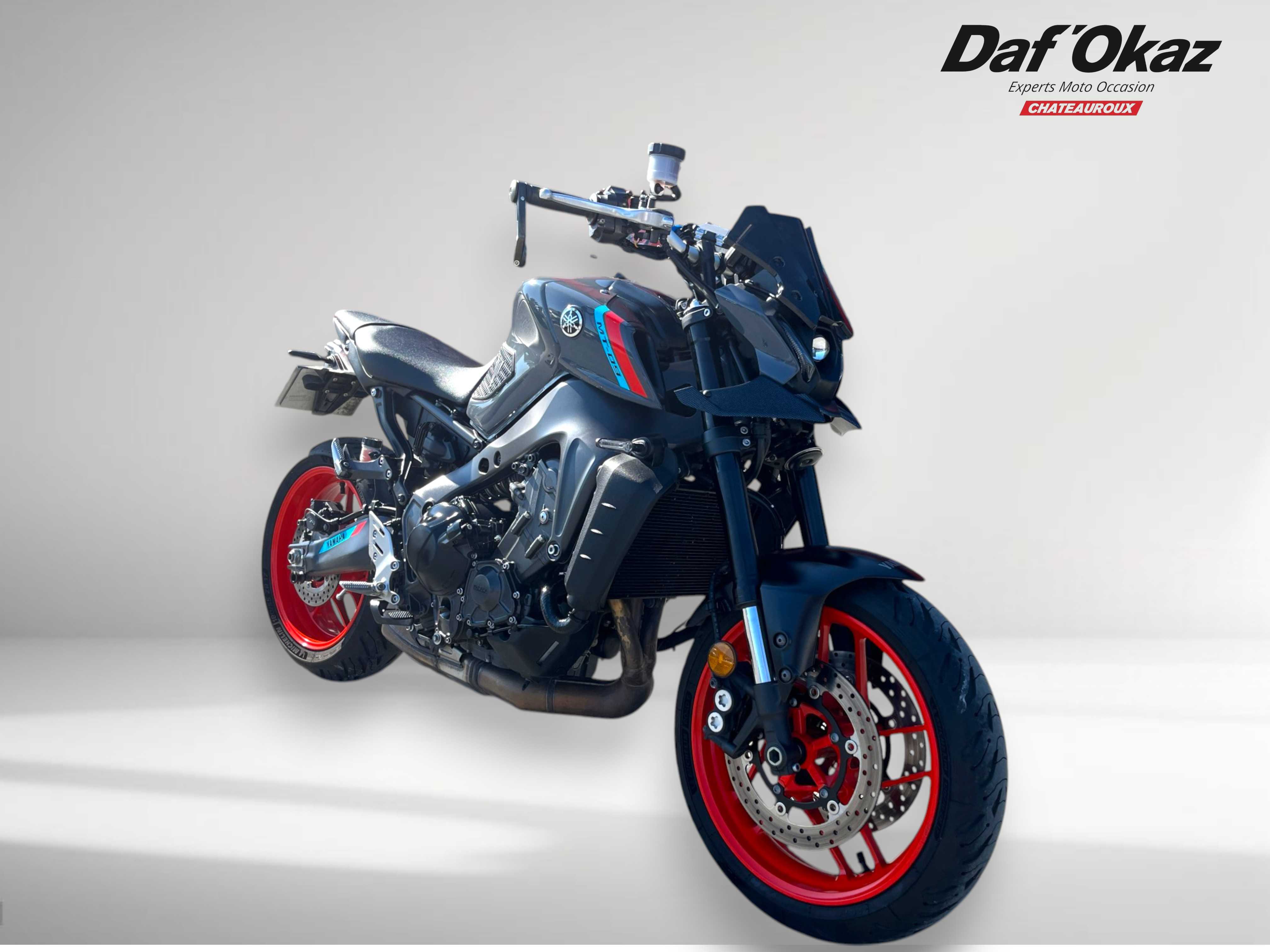 Yamaha MT-09 900 2021 HD vue 3/4 droite