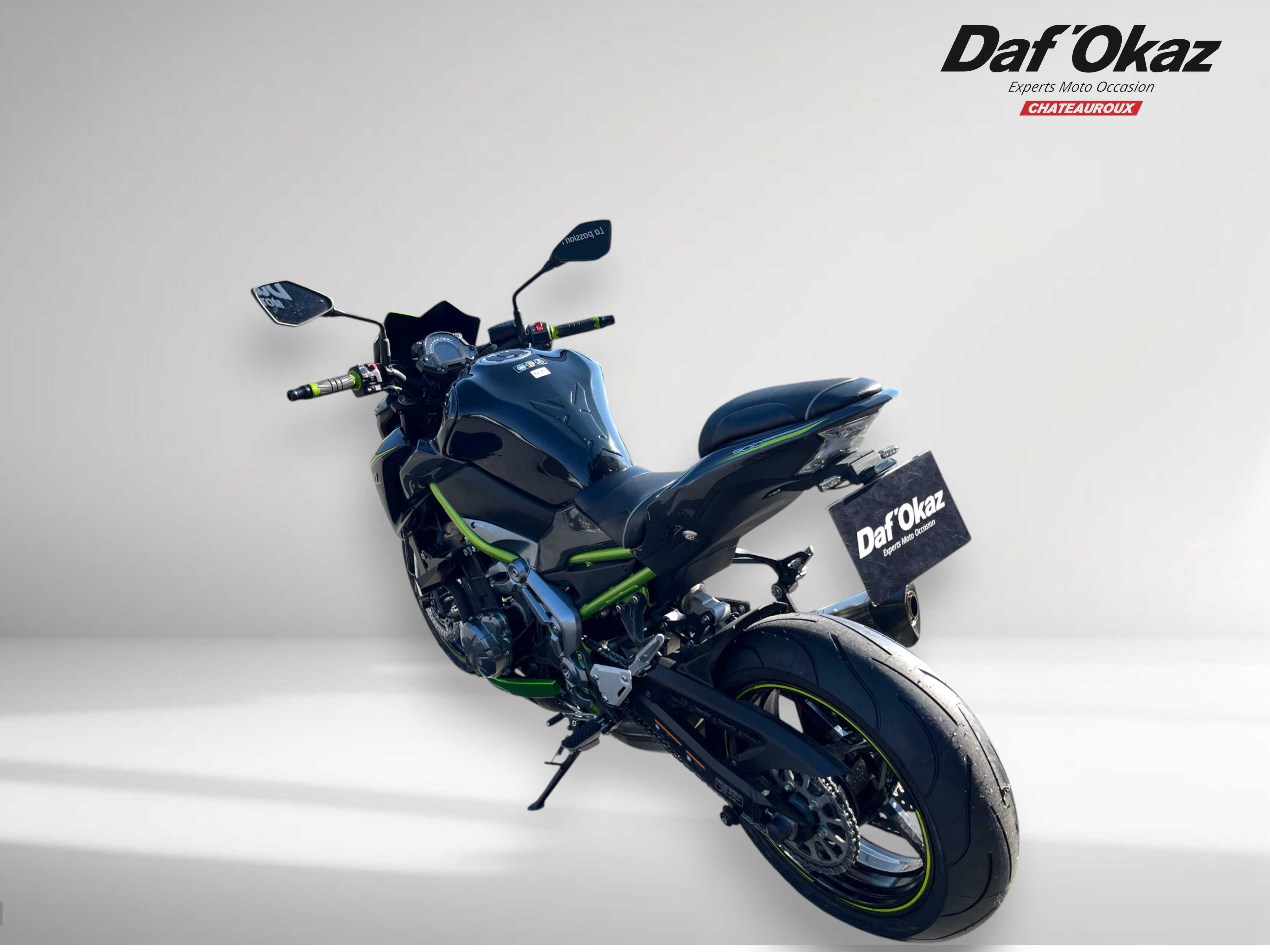 Kawasaki Z 900 2017 HD vue gauche