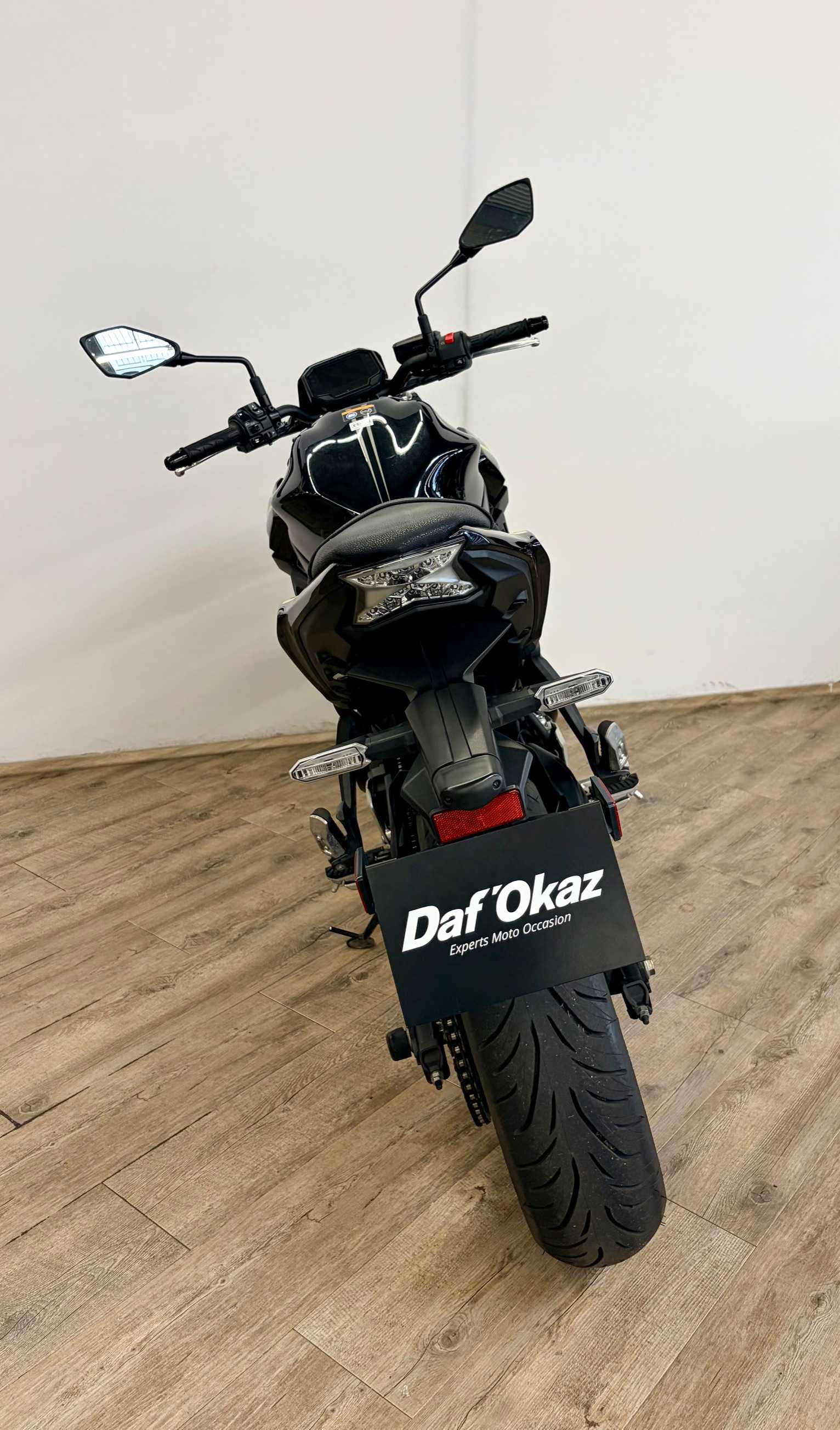 Kawasaki Z 650 2023 HD vue arrière