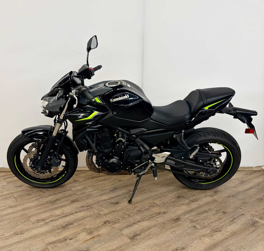 Kawasaki Z 650 2023 vue gauche