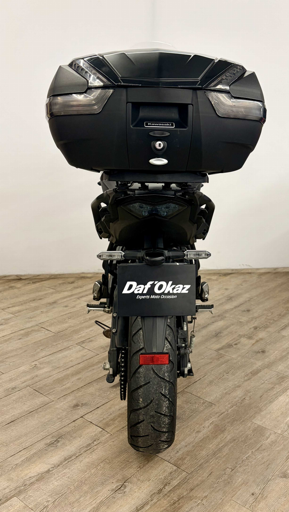 Kawasaki KLE 650 Versys Tourer 2022 vue arrière