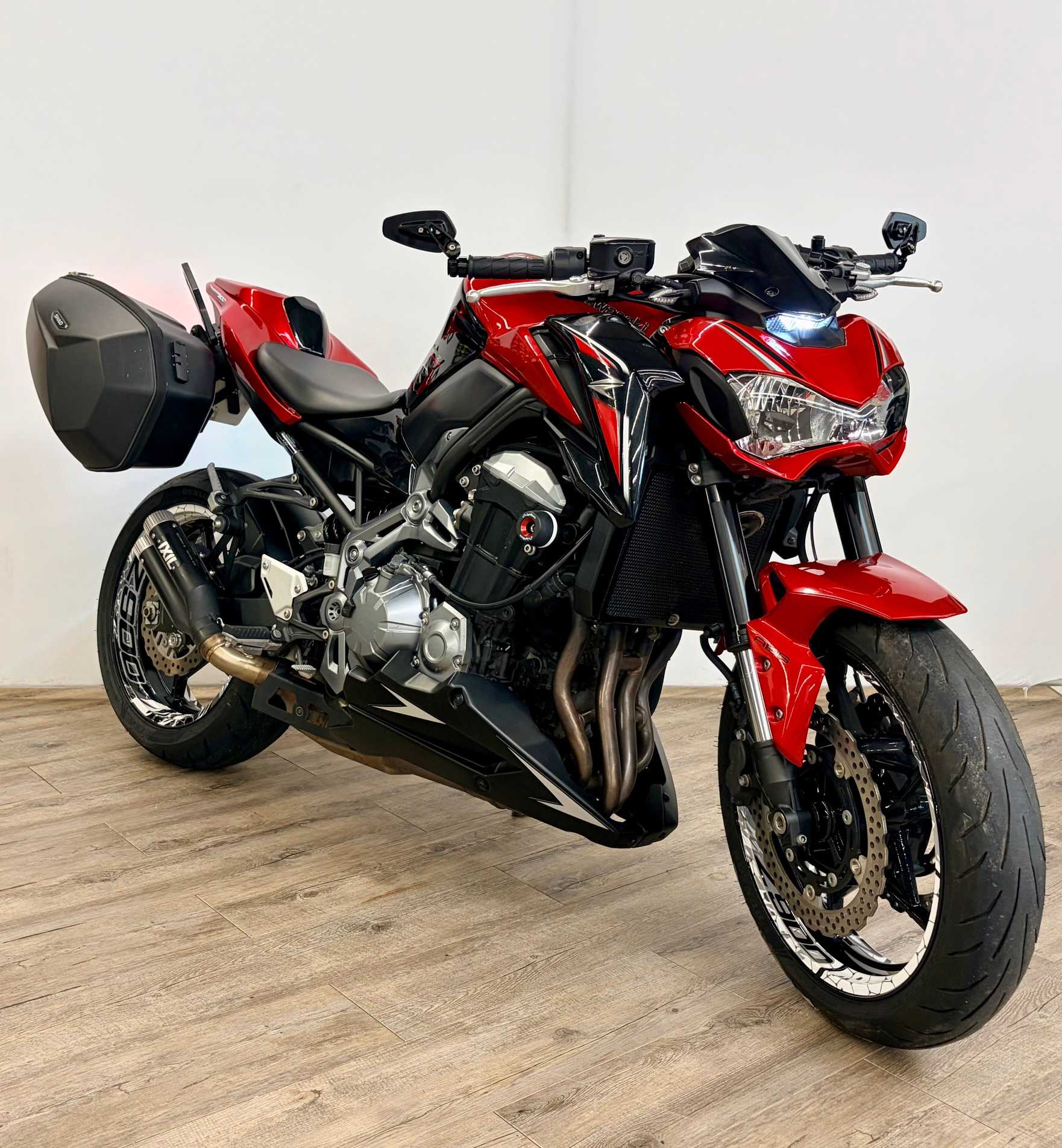 Kawasaki Z 900 2019 HD vue 3/4 droite