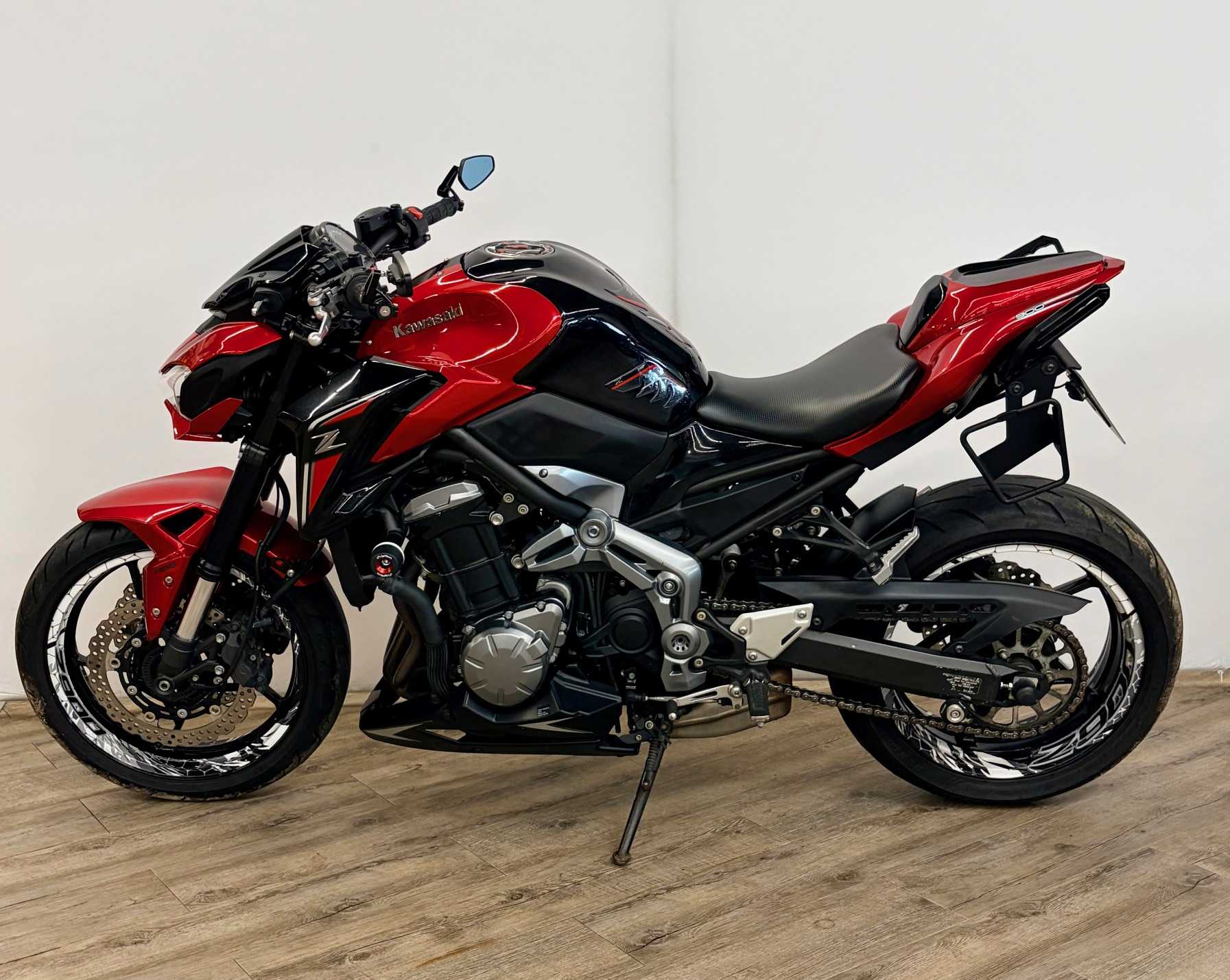 Kawasaki Z 900 2019 HD vue gauche