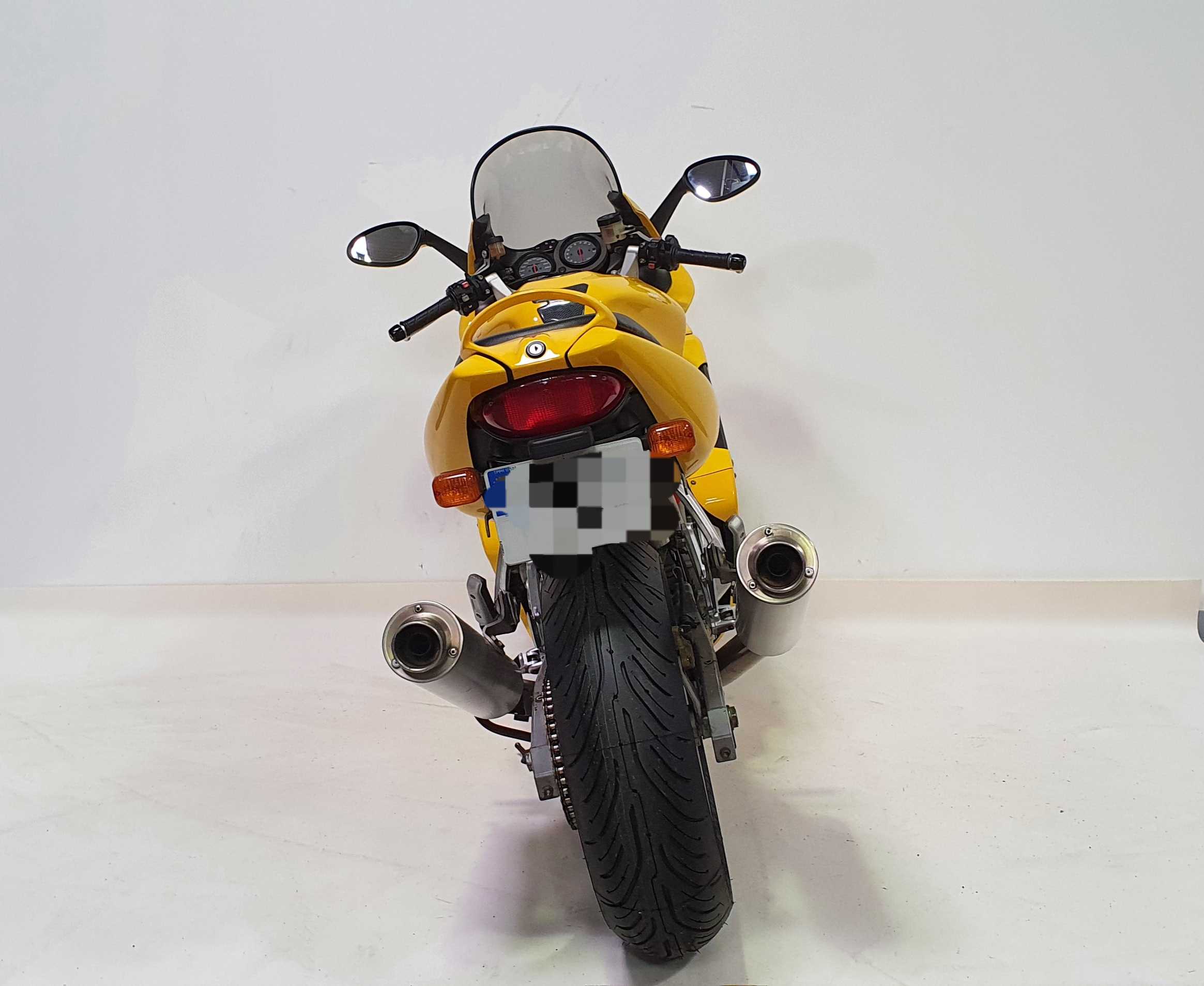 Ducati 900 ST2 2001 HD vue arrière