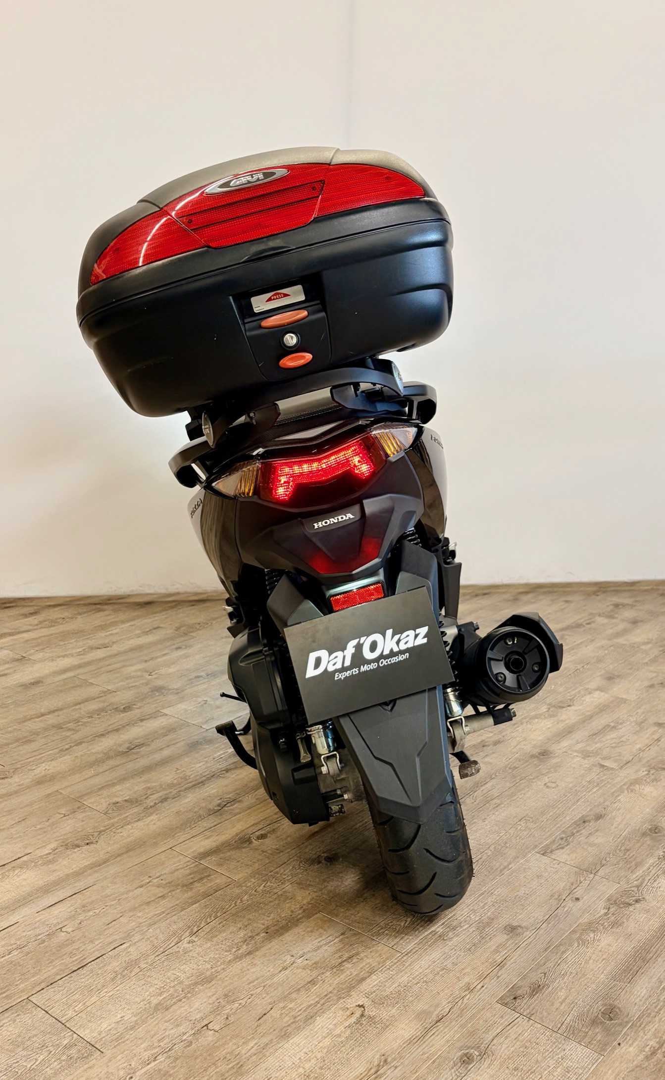 Honda NSS 125 Forza ABS 2015 HD vue arrière