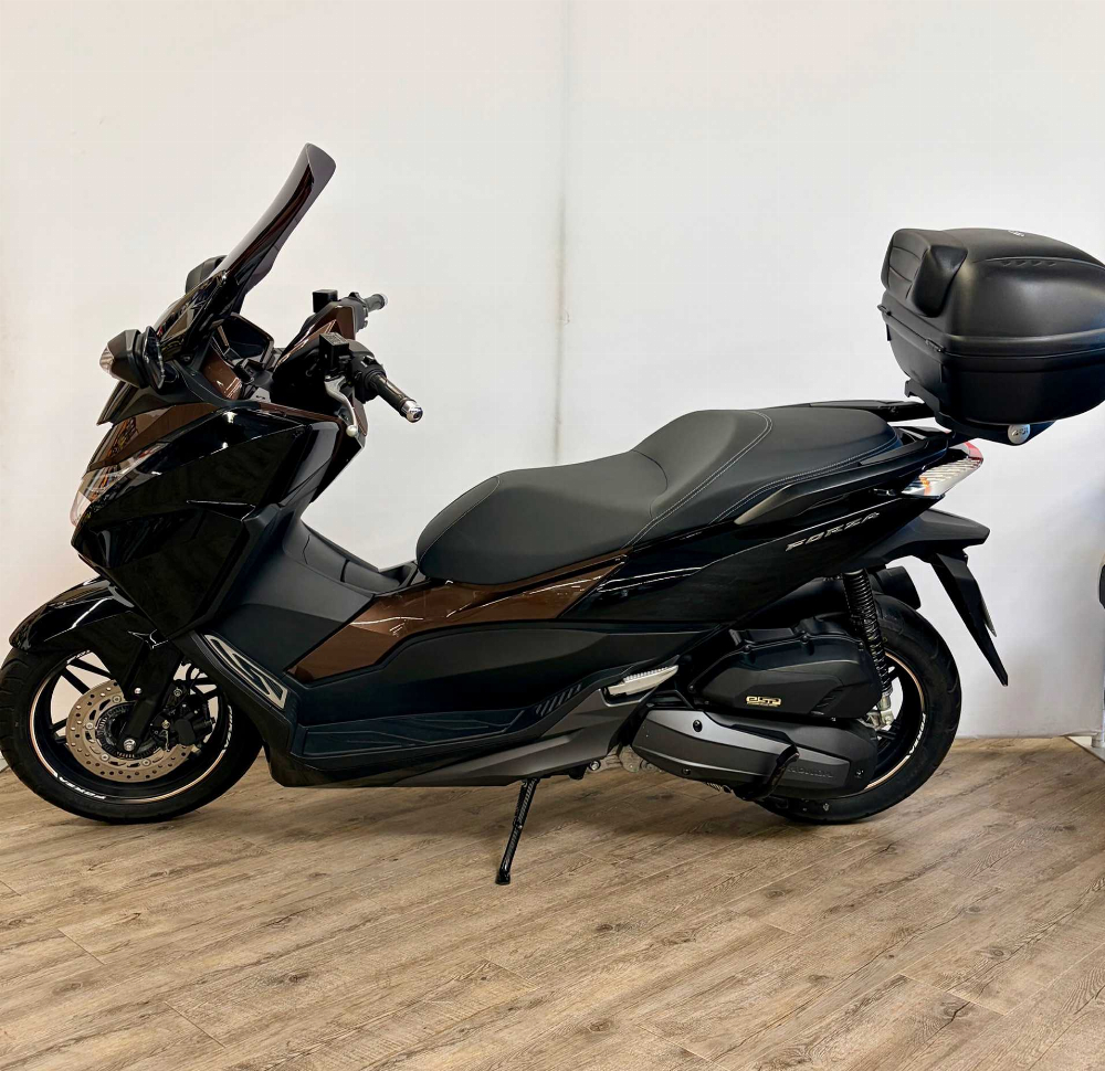 Honda NSS 125 Forza ABS 2015 vue gauche