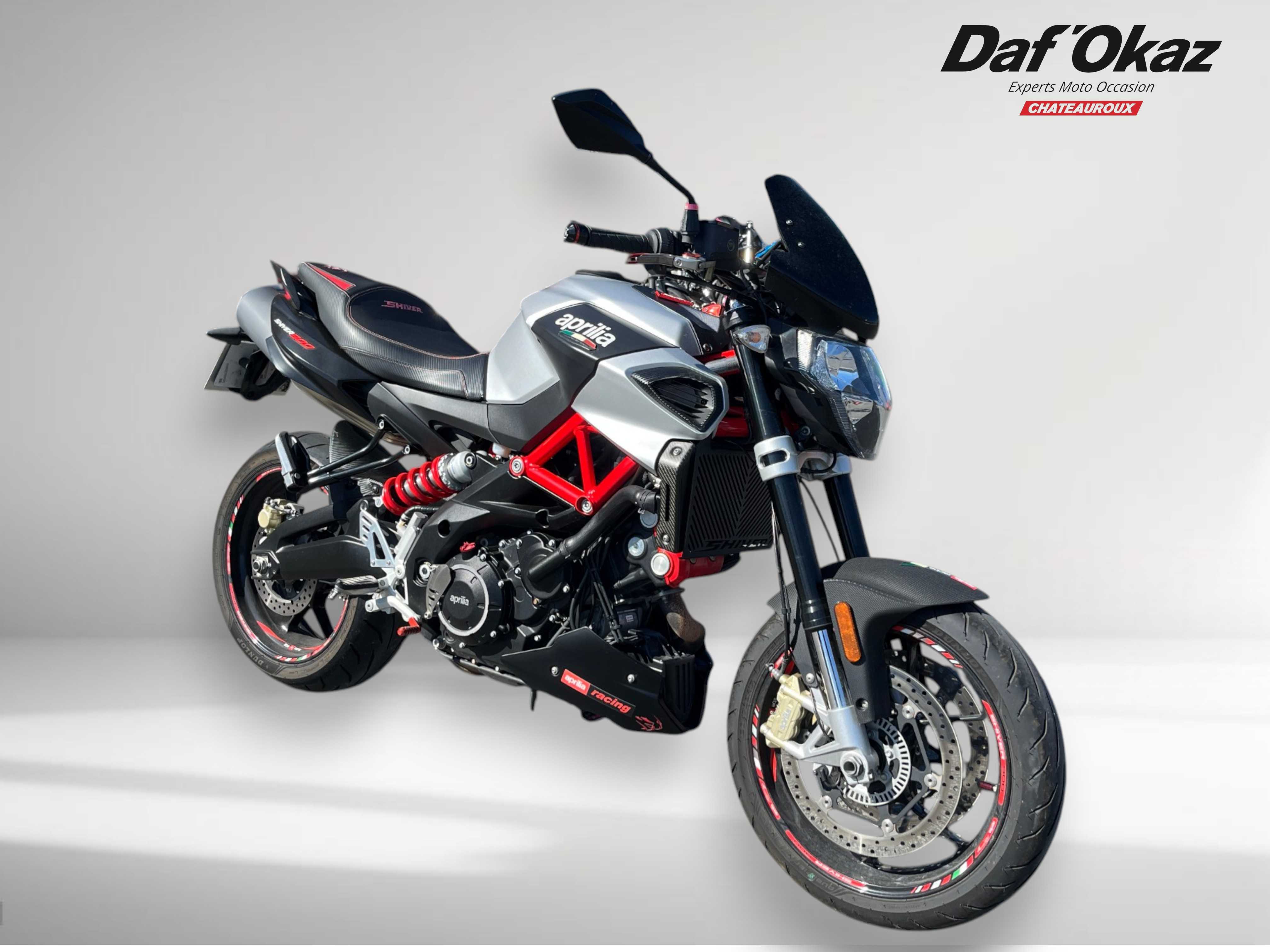 Aprilia Shiver 900 ABS 2018 HD vue 3/4 droite