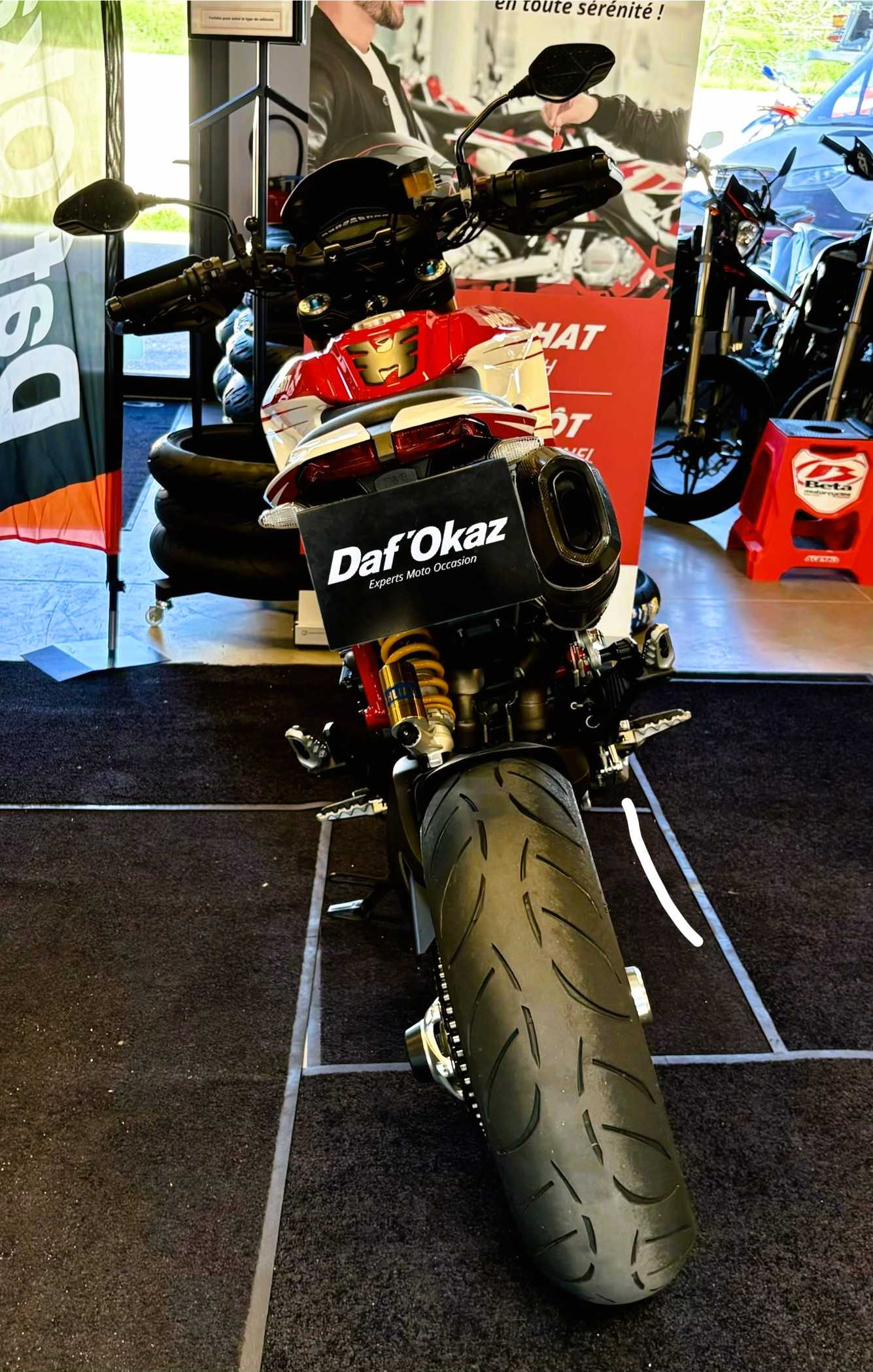 Ducati 939 Hypermotard SP 2018 HD vue arrière