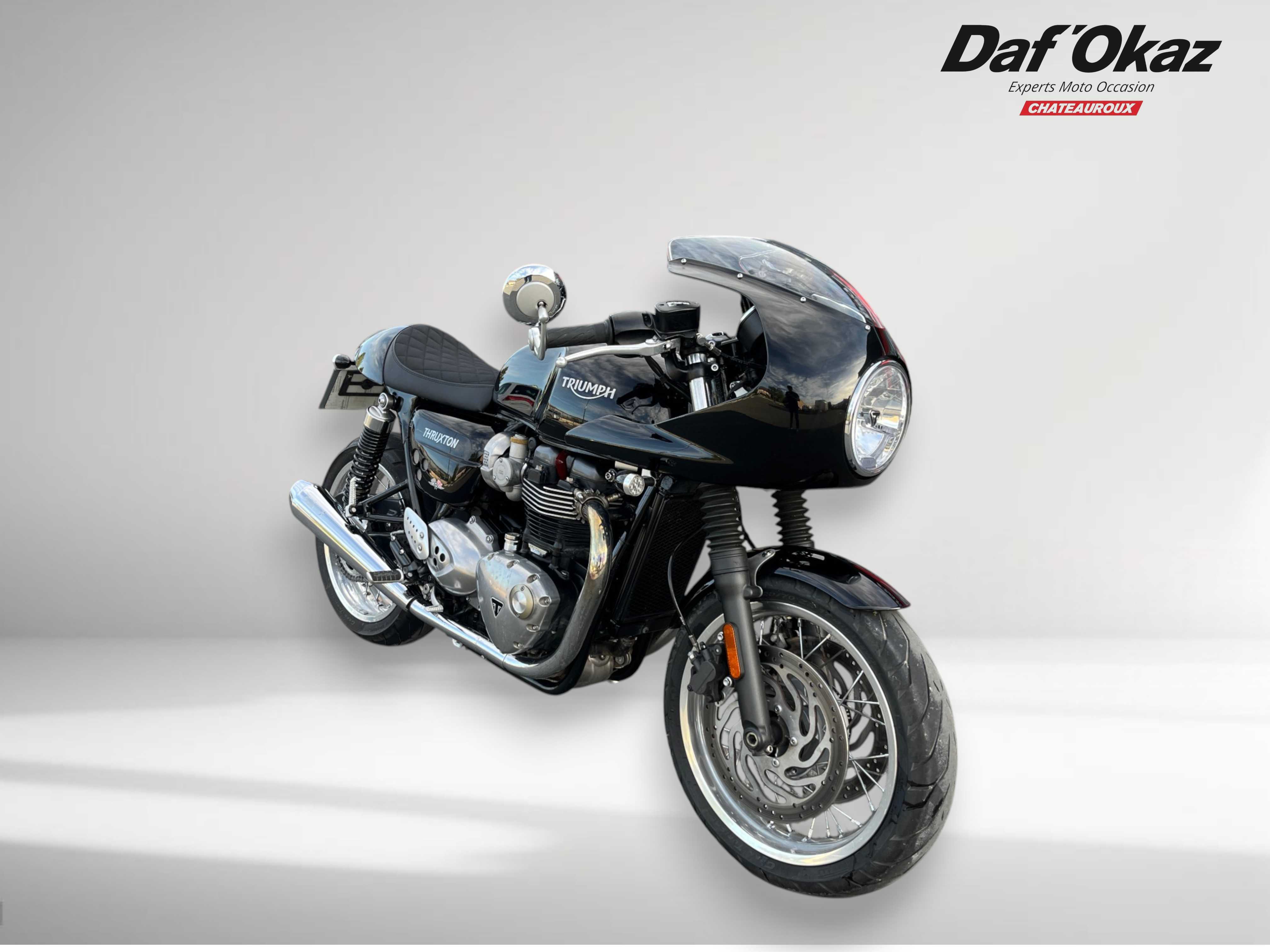 Triumph 1200 Thruxton 2016 HD vue 3/4 droite