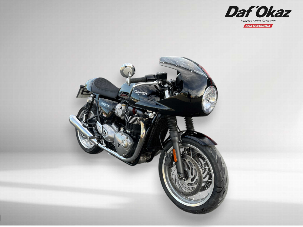 Triumph 1200 Thruxton 2016 vue 3/4 droite
