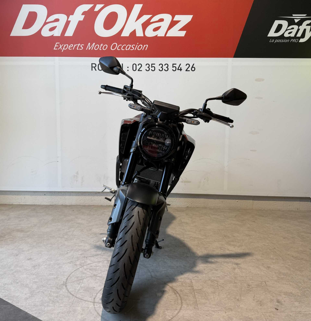 Honda CB 125 R 2024 vue avant