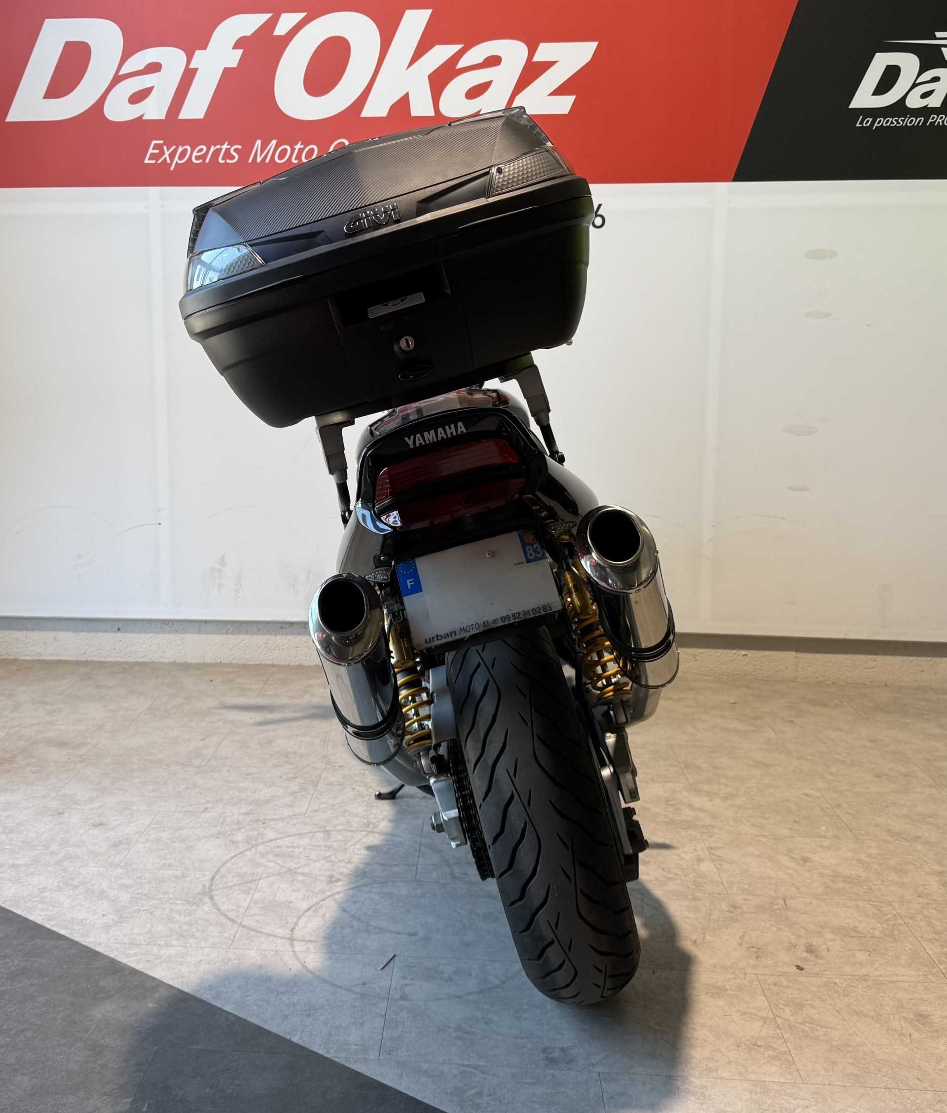 Yamaha XJR 1300 2006 HD vue arrière