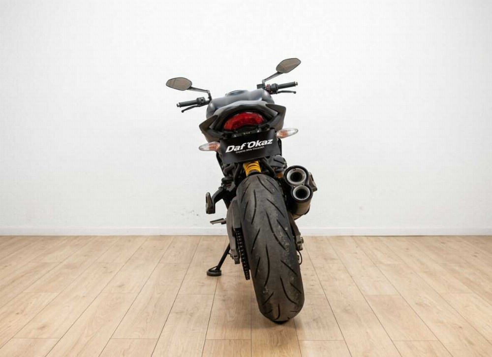 Ducati 821 Monster Dark 2015 vue arrière