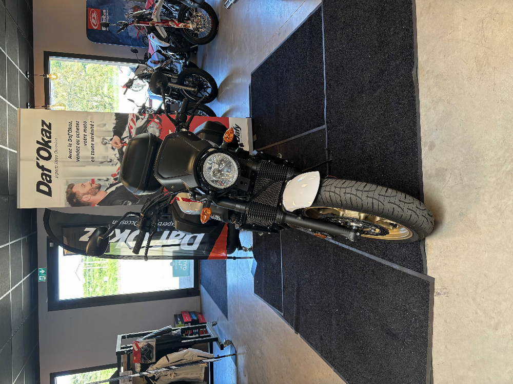 Yamaha XSR 700 XTribute 2020 vue avant