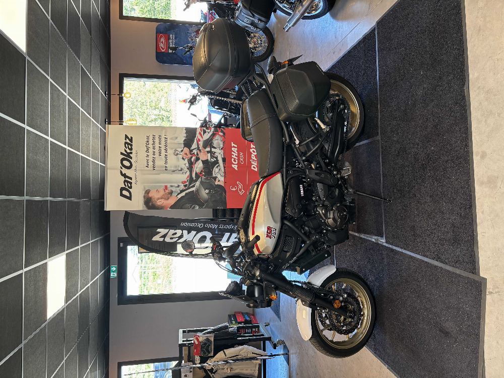 Yamaha XSR 700 XTribute 2020 vue gauche