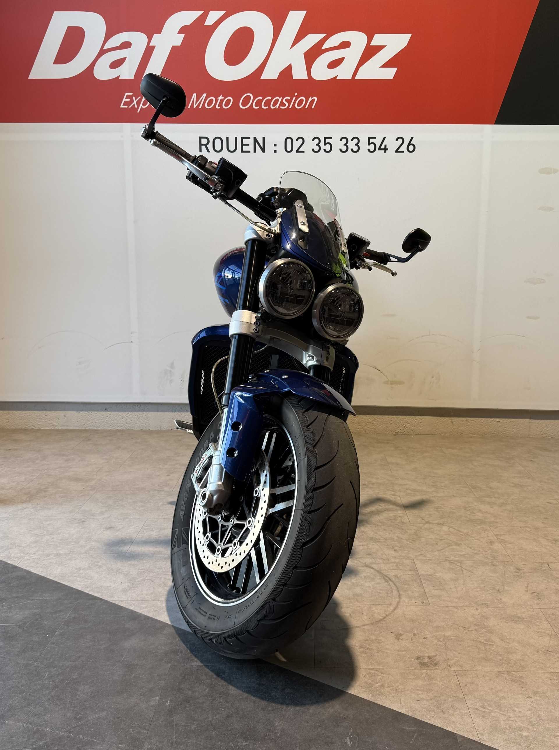 Triumph 2500 Rocket III GT 2020 HD vue avant
