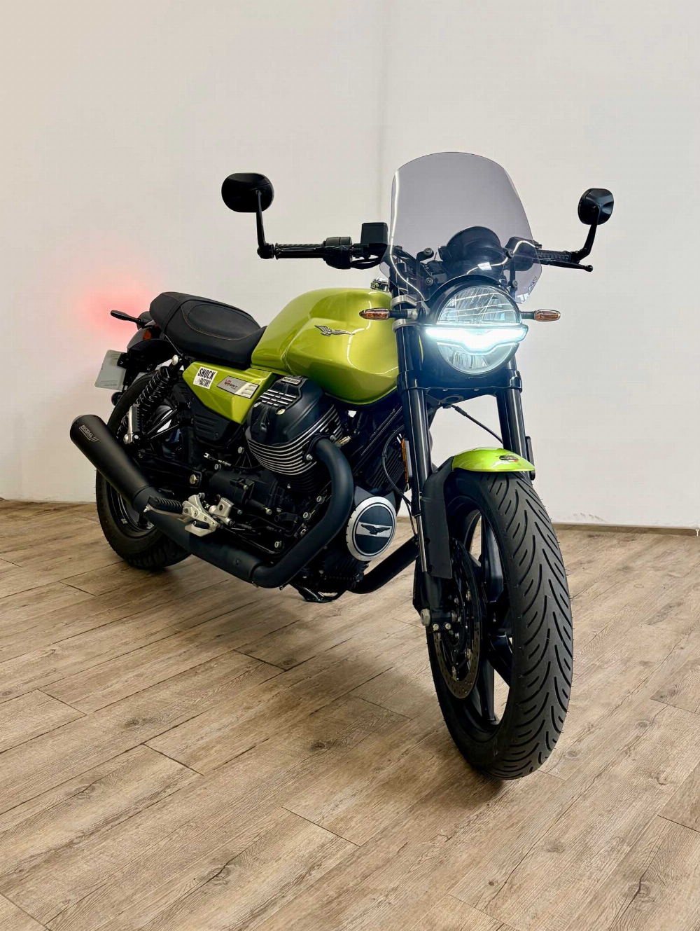 Moto Guzzi V7 SPORT V7 SPORT 850 2025 vue 3/4 droite