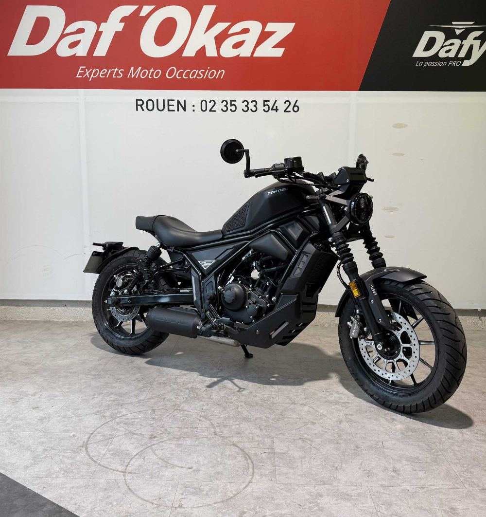 Zontes 125 C C 2025 vue 3/4 droite