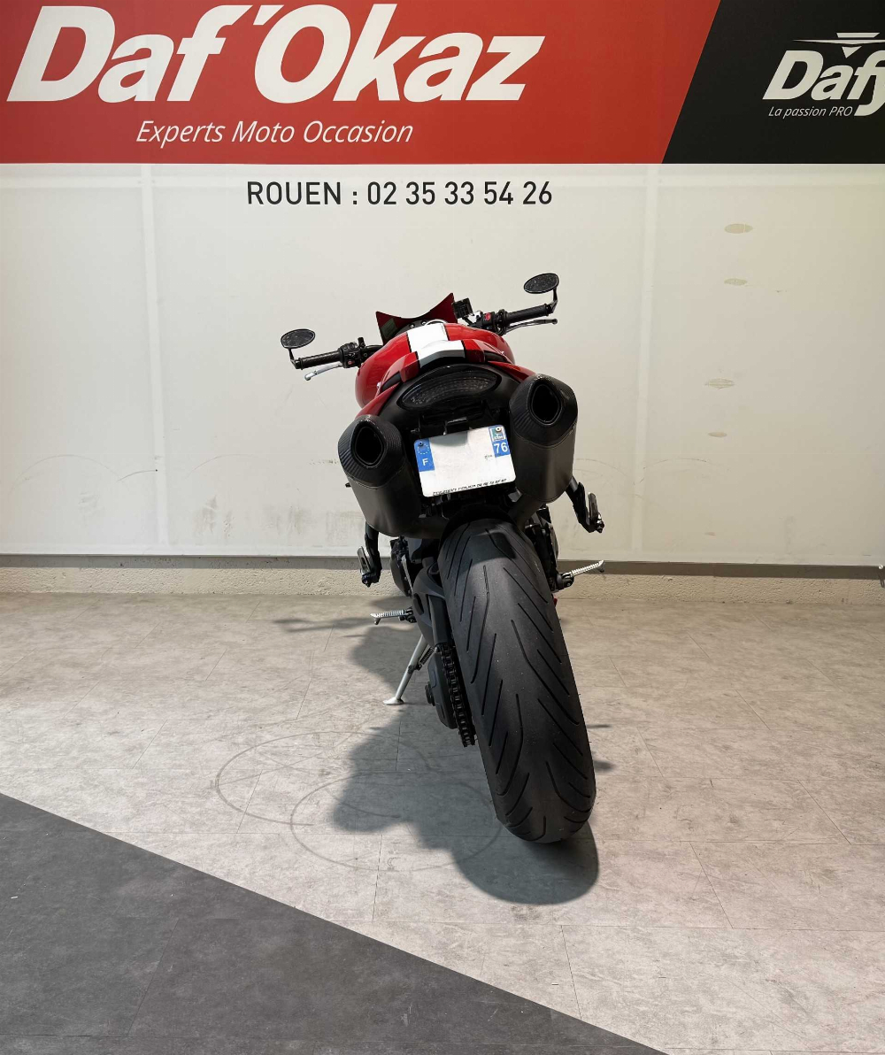 Triumph 1050 Speed Triple ABS 2011 vue arrière