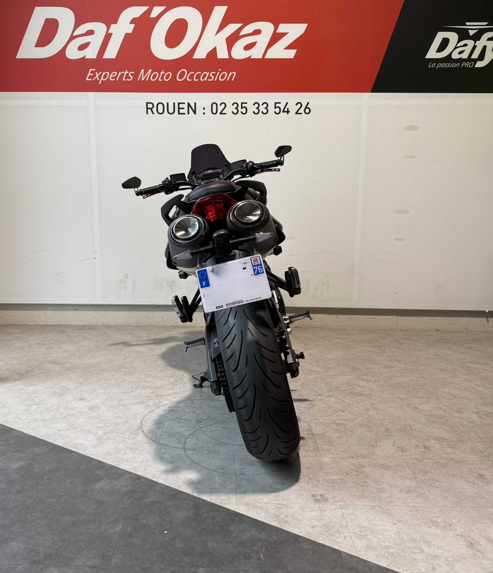 Aprilia Shiver 900 ABS 2020 vue arrière