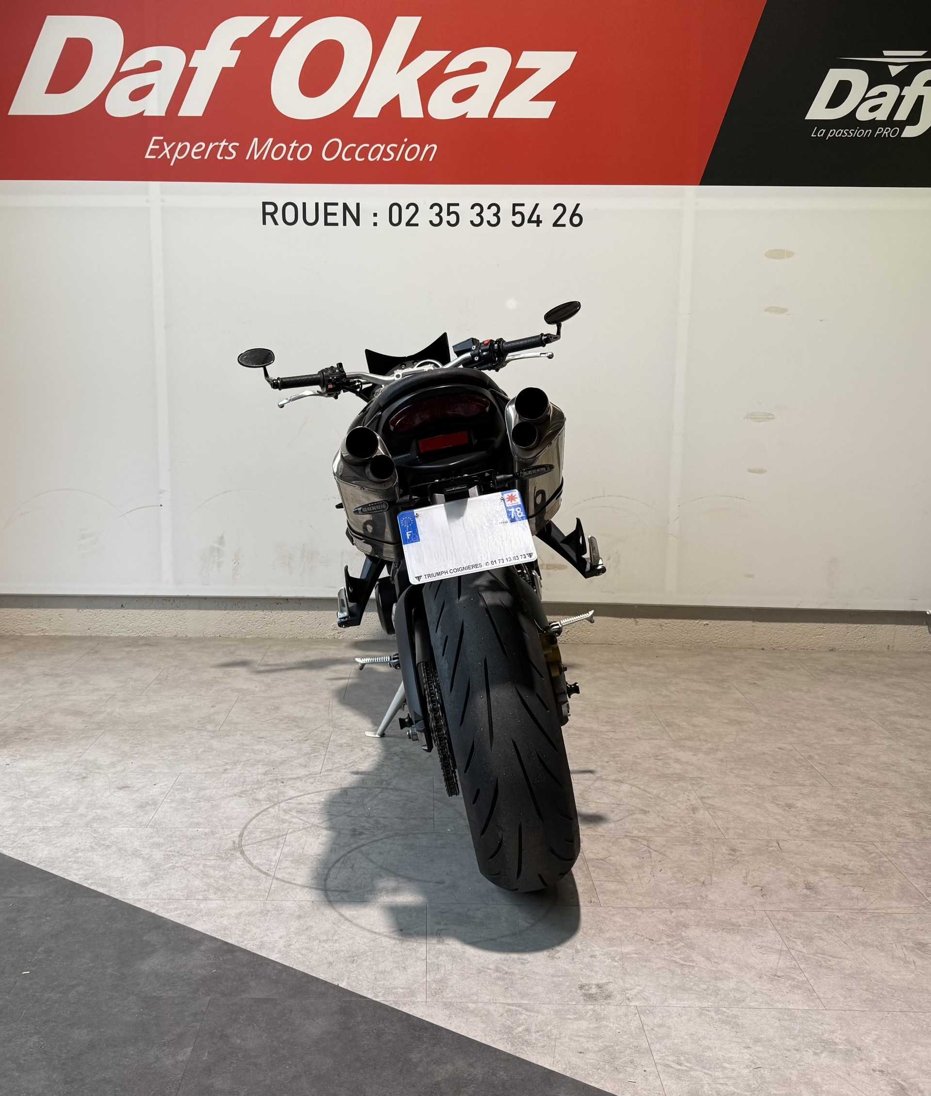 Triumph 675 Street Triple 2013 HD vue arrière