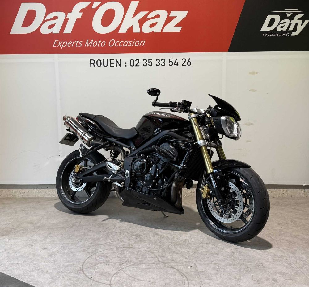 Triumph 675 Street Triple 2013 vue 3/4 droite
