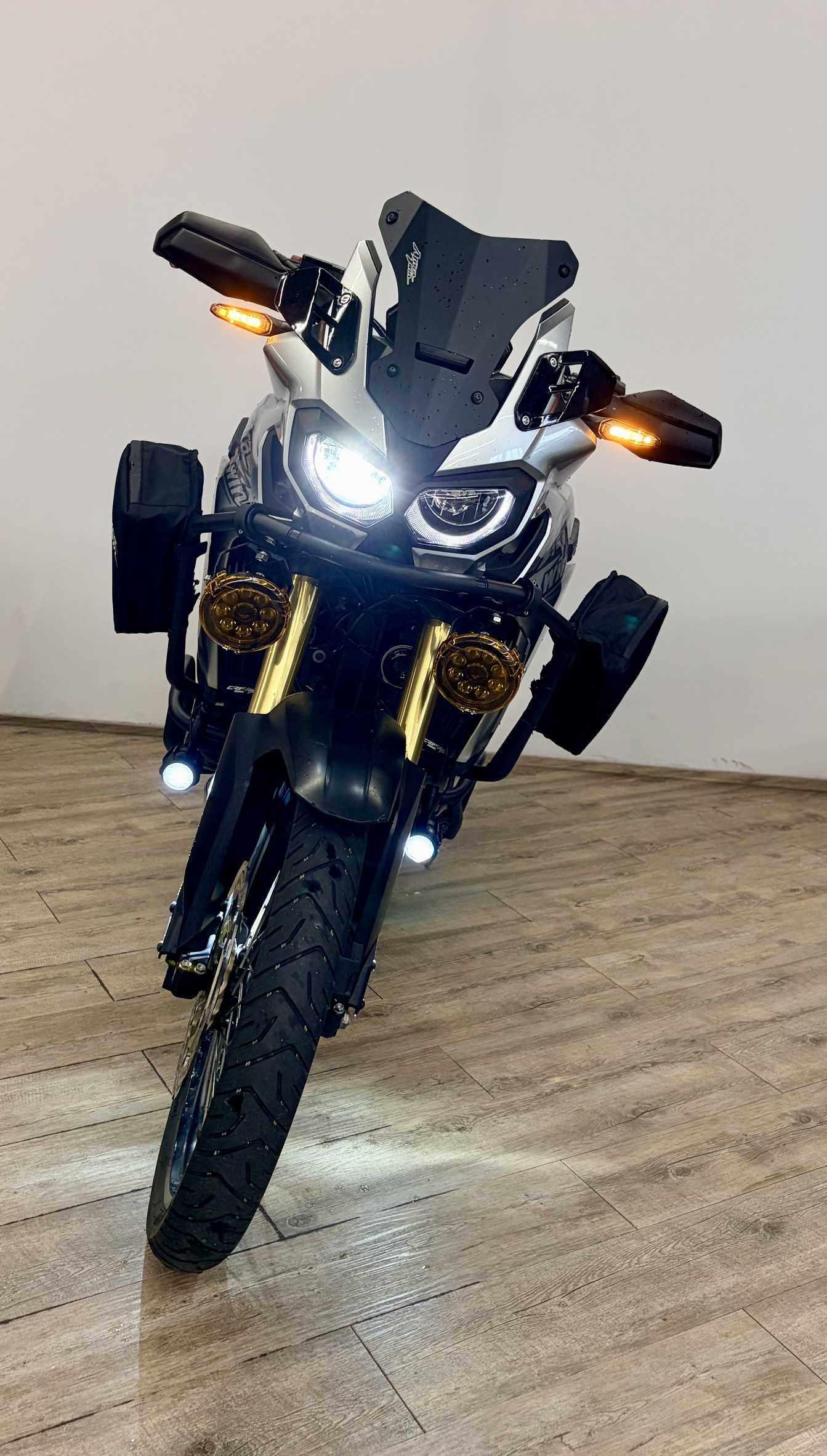 Honda CRF 1000 L Africa Twin 2016 HD vue avant
