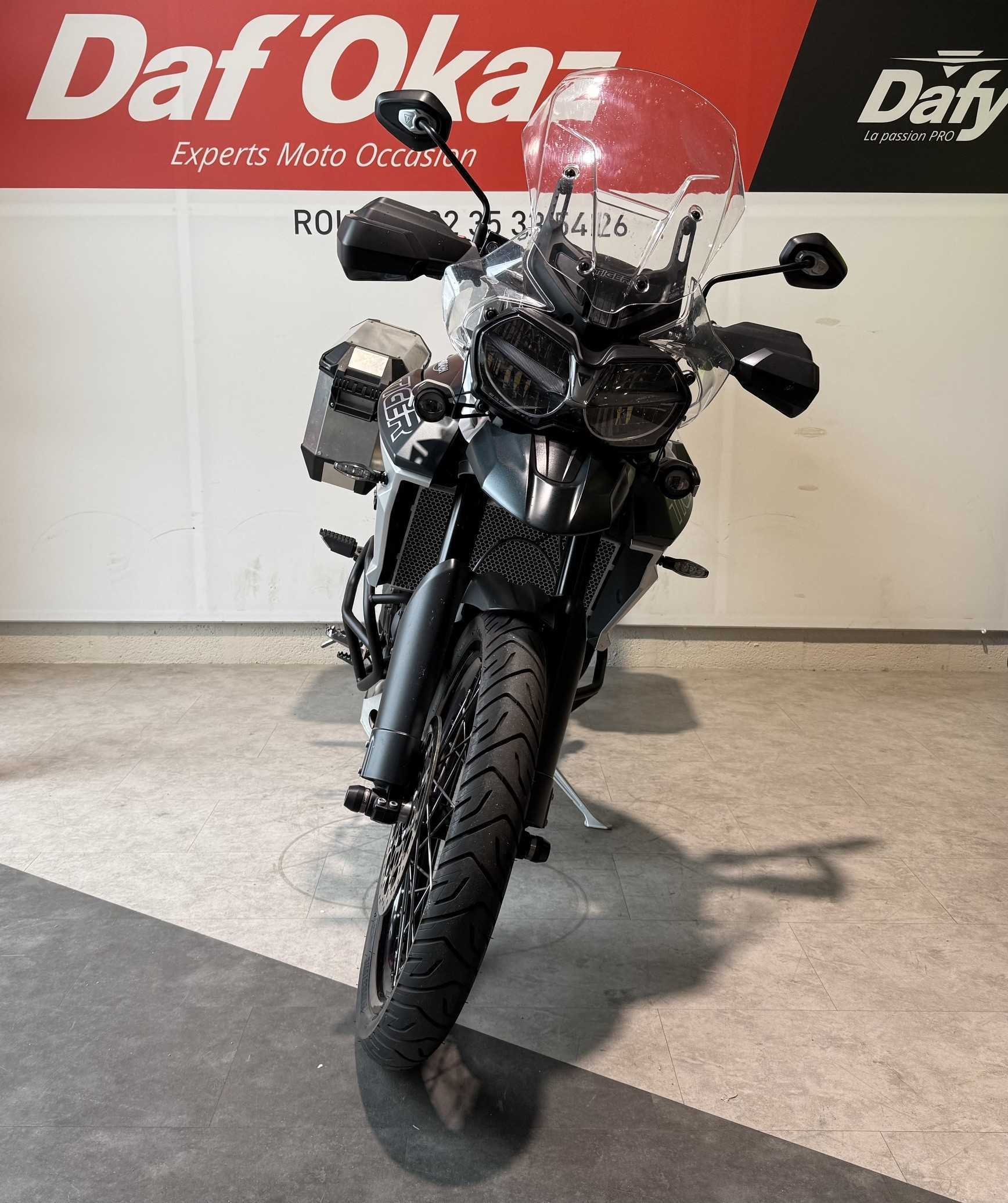 Triumph 800 Tiger XCA 2018 HD vue avant