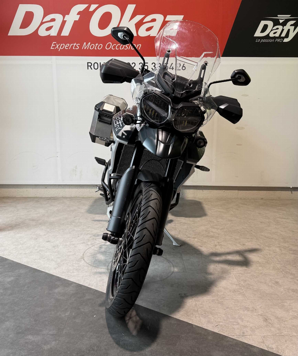 Triumph 800 Tiger XCA 2018 vue avant