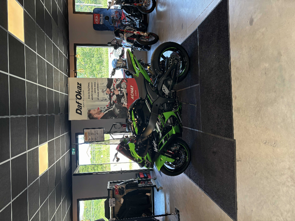 Kawasaki ZX-10R Ninja 2016 vue gauche