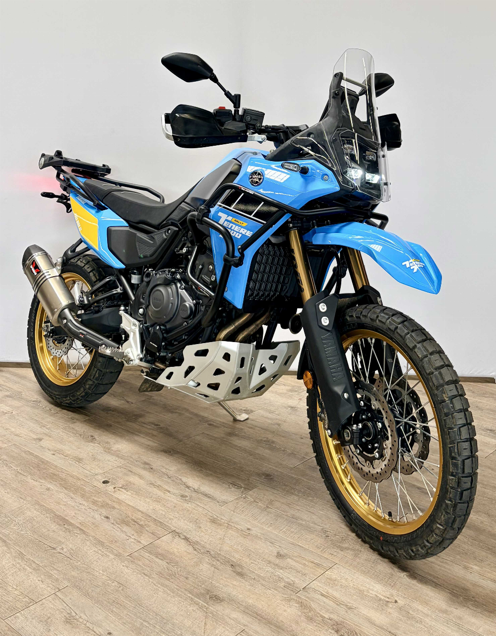 Yamaha XTZ 700 TENERE RALLY T7 RALLY 2026 vue 3/4 droite