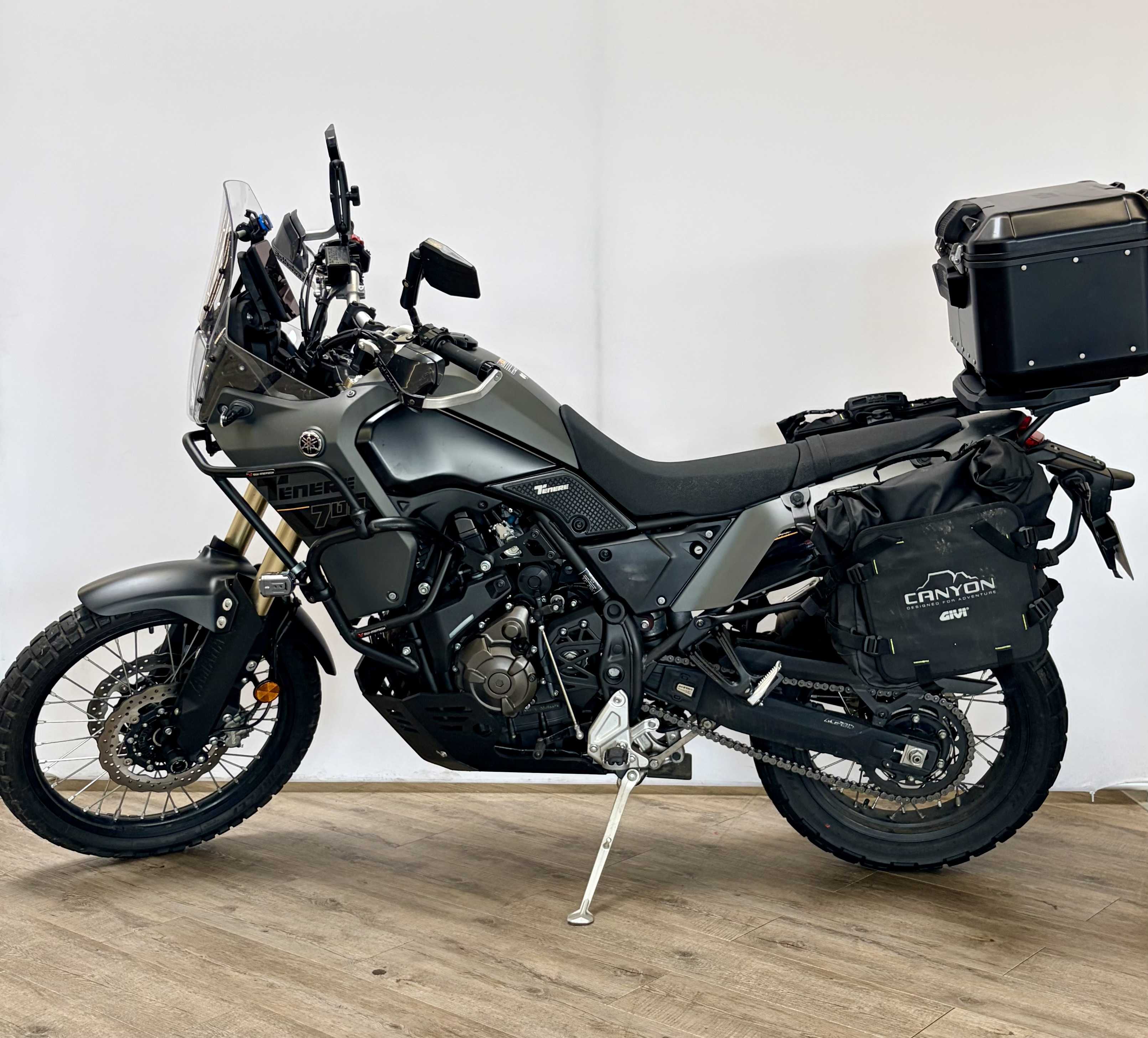 Yamaha XTZ 700 Ténéré A2 2023 HD vue gauche