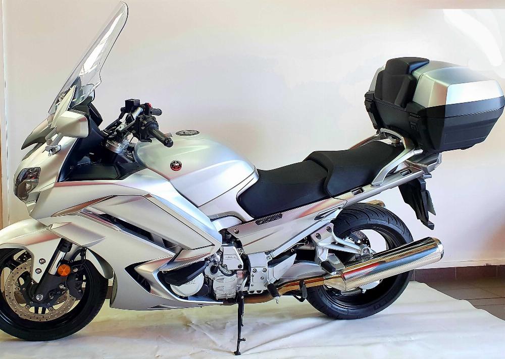 Yamaha FJR 1300 A 2017 vue gauche