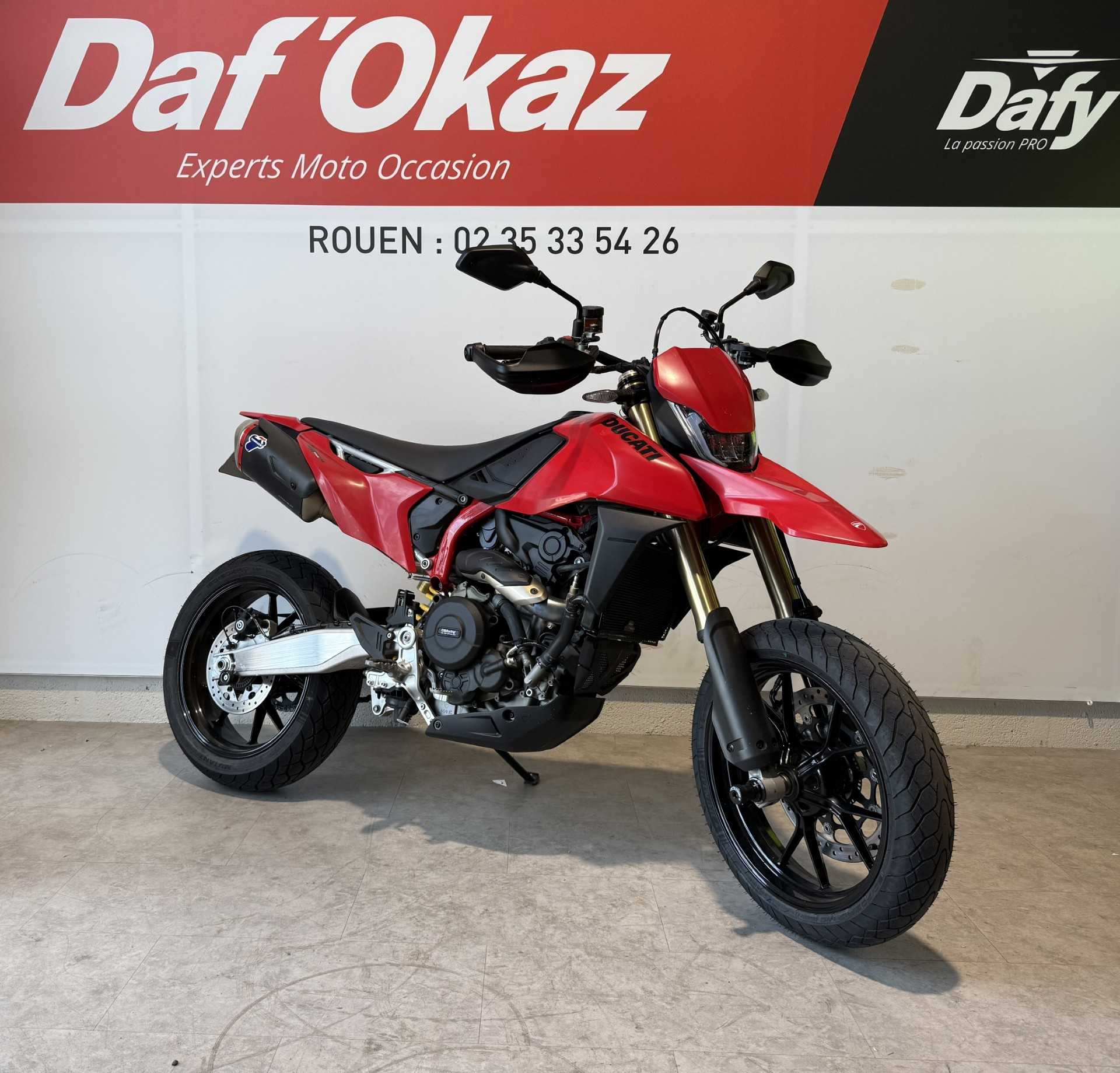 Ducati 698 HYPERMOTARD 2024 HD vue 3/4 droite
