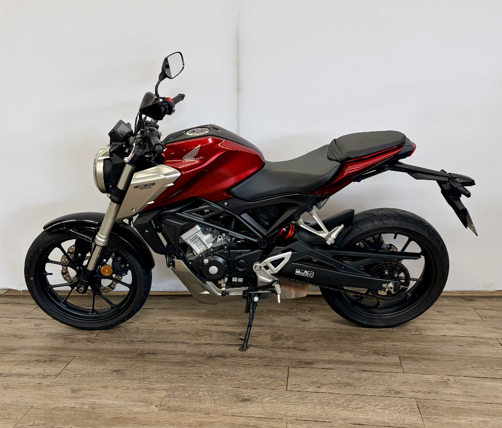 Honda CB 125 R 2018 vue gauche