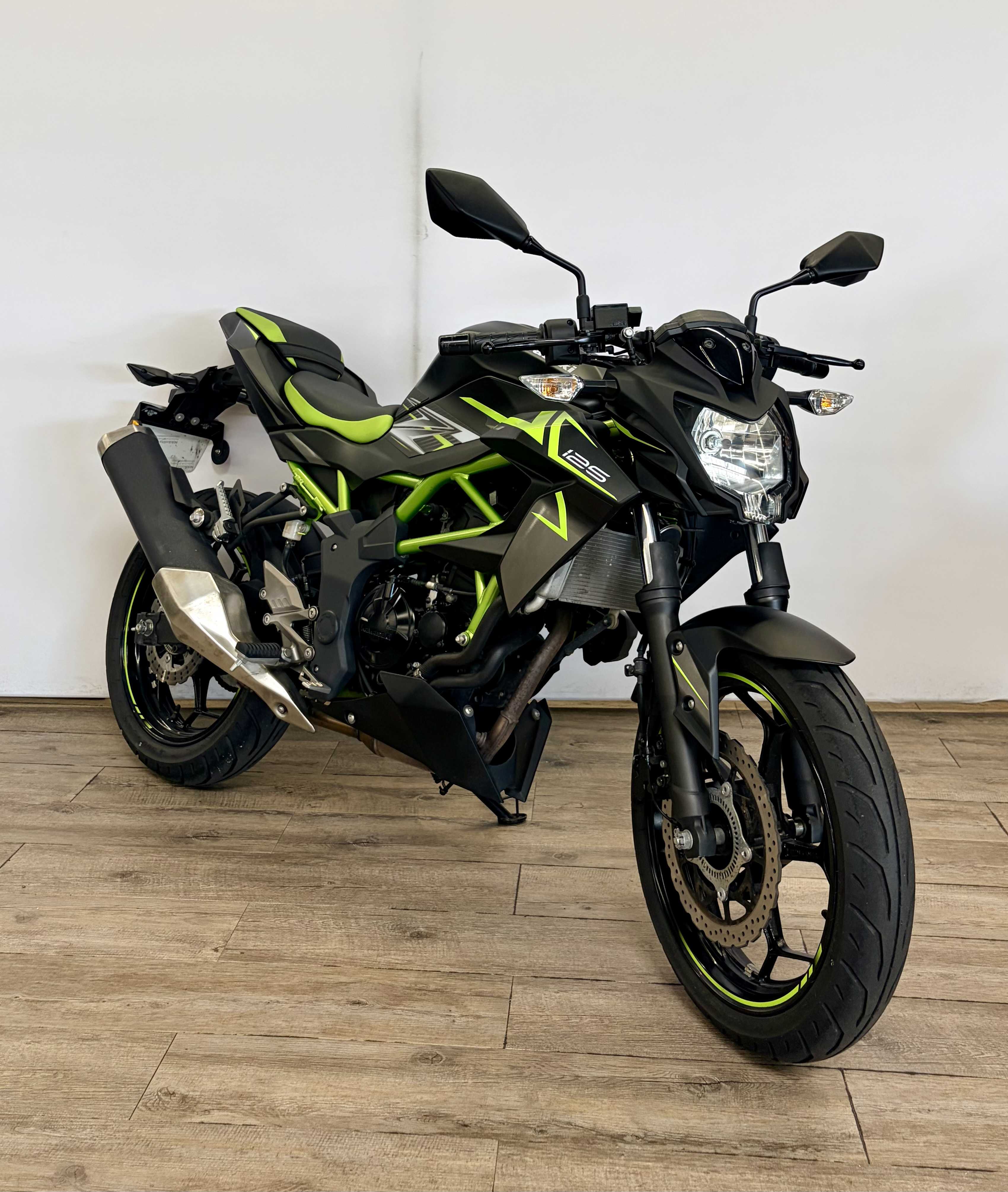 Kawasaki Z 125 2022 HD vue 3/4 droite