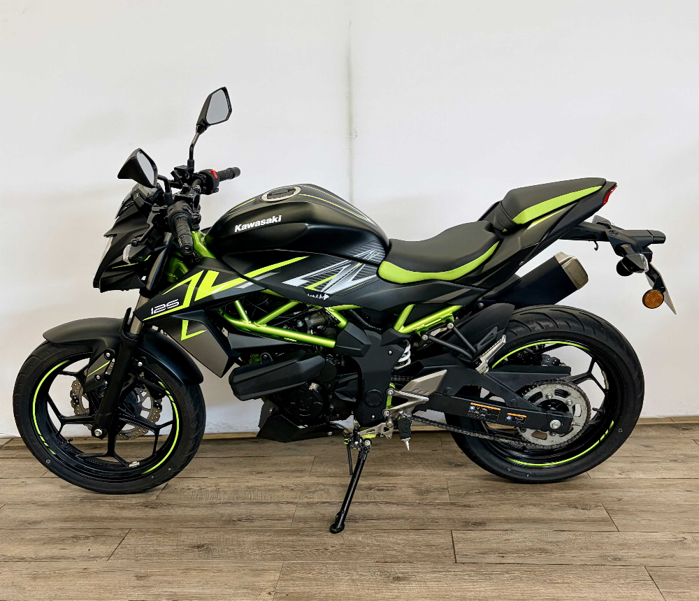 Kawasaki Z 125 2022 vue gauche